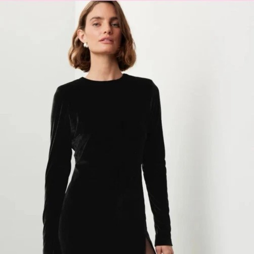 Nonchalant Maxwell Velvet Maxi Dress Black